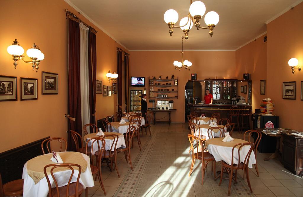 Wien Hotel Lviv Exteriör bild