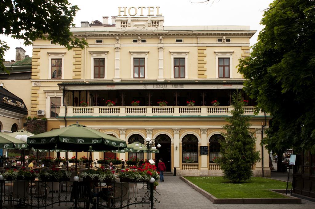 Wien Hotel Lviv Exteriör bild