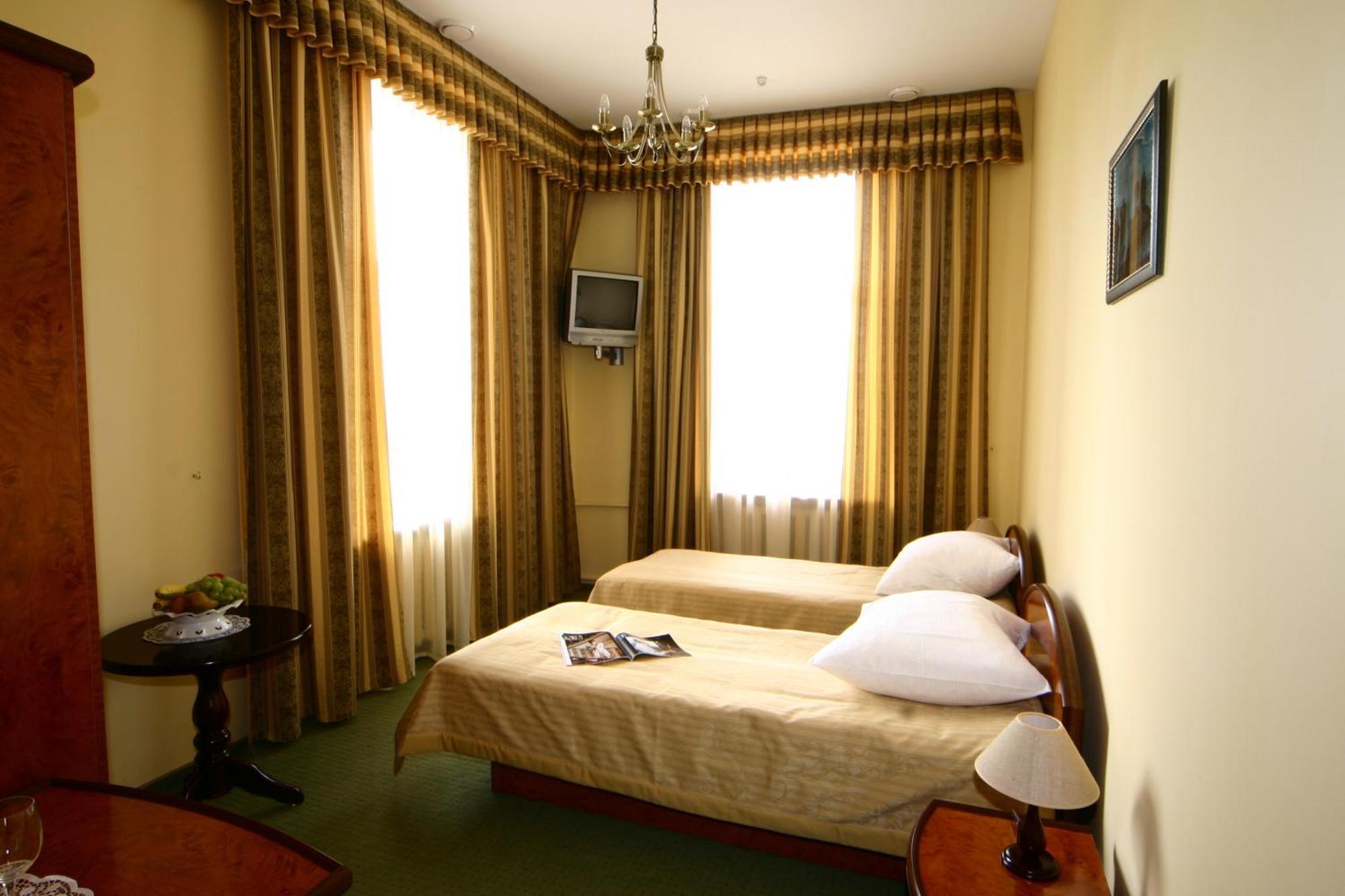 Wien Hotel Lviv Exteriör bild